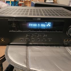 Yamaha RX V465 5.1 Channel 105 Watt Receiver with Remote