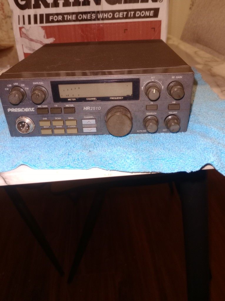 Uniden HR2510 Ham Radio