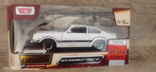 Motor Max 1974 Chevrolet Vega GT Die-Cast 1:24