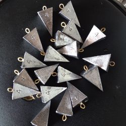 19 Count 4oz Pyramid Sinkers