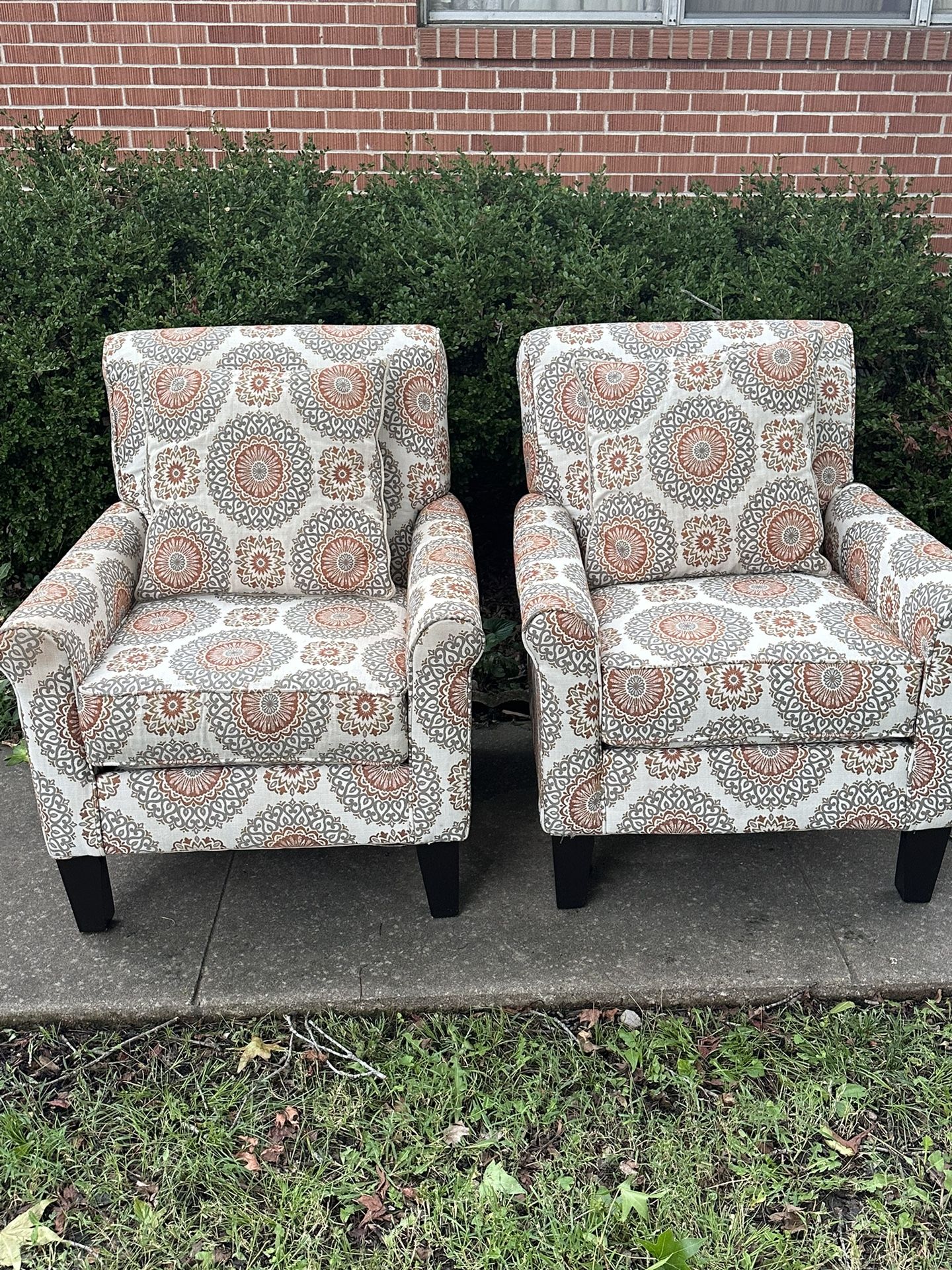 Accent Chairs