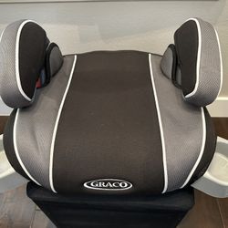 Graco booster seat w/ 2 cupholders