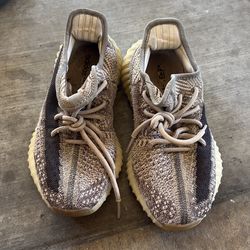 Yeezy’s and Nike Dunks Womens Size