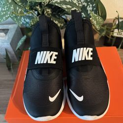 Nike Flex Runner 4  Size 1.5Y