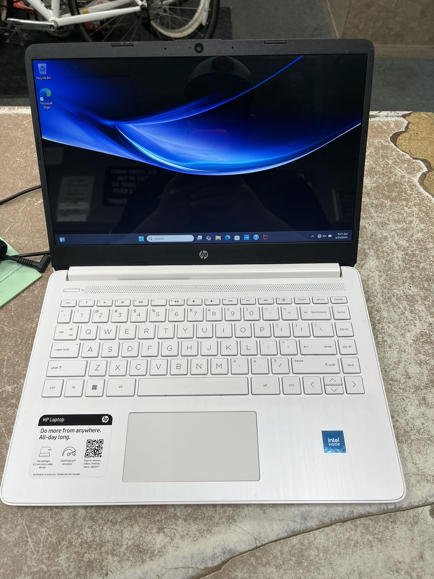 Hp Laptop (845059-1)