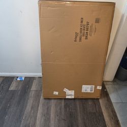 $40  42 Inch LARGE DOG CRATE 