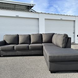 Grey 2pc Sectional Chaise Couch In Great Condition 