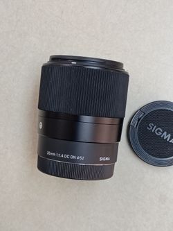 Sigma 30mm f1.4 Sony E mount lens