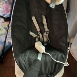 4 Moms Baby Swing