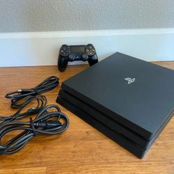 PLAYSTATION 4 PRO 1TB Hard Drive With 1 controller 