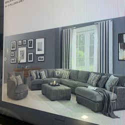 Berlin sectional Gray    For sale