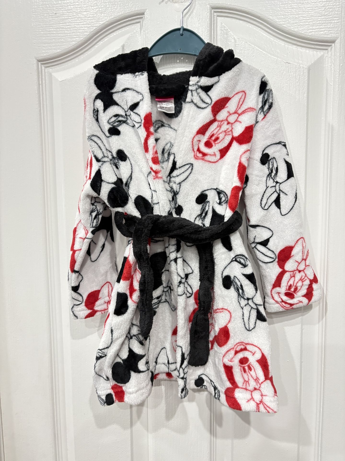 Minnie Mouse Robe