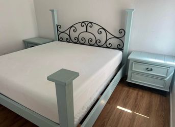 King solid wood bedframe and mattress