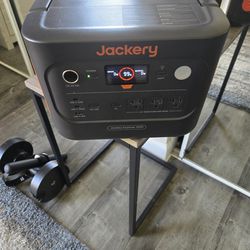 Like New Jackery 1000