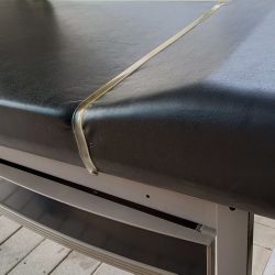 Esthetician / Tattoo / Massage Table, Exam Table