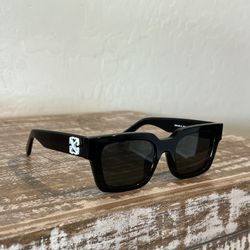 Offwhite Black Sunglasses 100