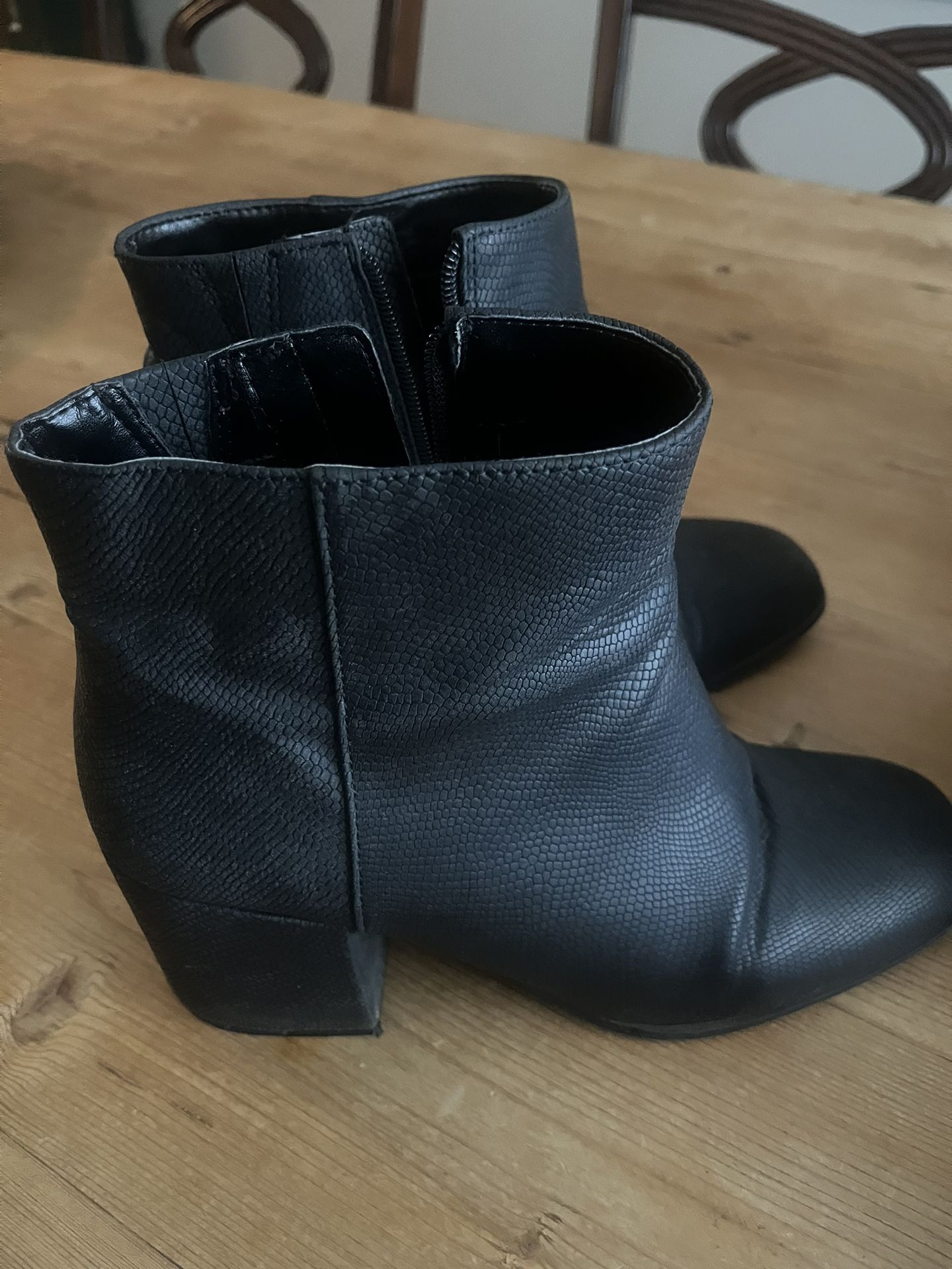 Women’s Boots, size 10