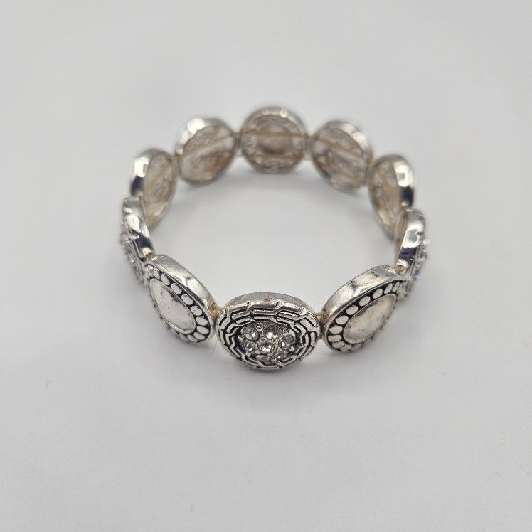 Paparazzi Jewelry Rural Fields Bracelet Floral Patterns Antiqued Silver