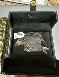 Disney Treasures The Nightmare Before Christmas Diamond Heart Necklace 17”