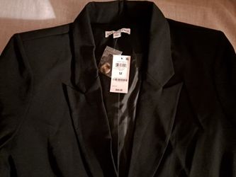 NEW SUIT JACKET, BOYFRIEND STYLE LONG, FITS L- XL 12 14 16 BLACK PRICE with Tx $75 Womens