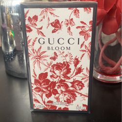 Gucci Bloom Eau De Parfum 3.3 Oz Sealed 