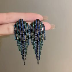 Brand New Gorgeous Sparkling Rhinestone Tassel Dangle Earrings