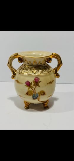 Antique Victoria Carlbad Austria 1890’s Handmade Porcelain Footed Vase 4.5” .Very rare antique hand painted vase made by Victoria Carlbad , former Sch