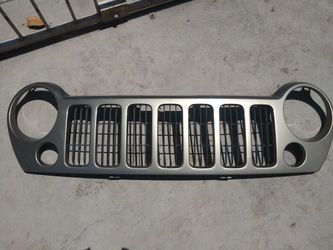 2007 jeep liberty grille $85.00