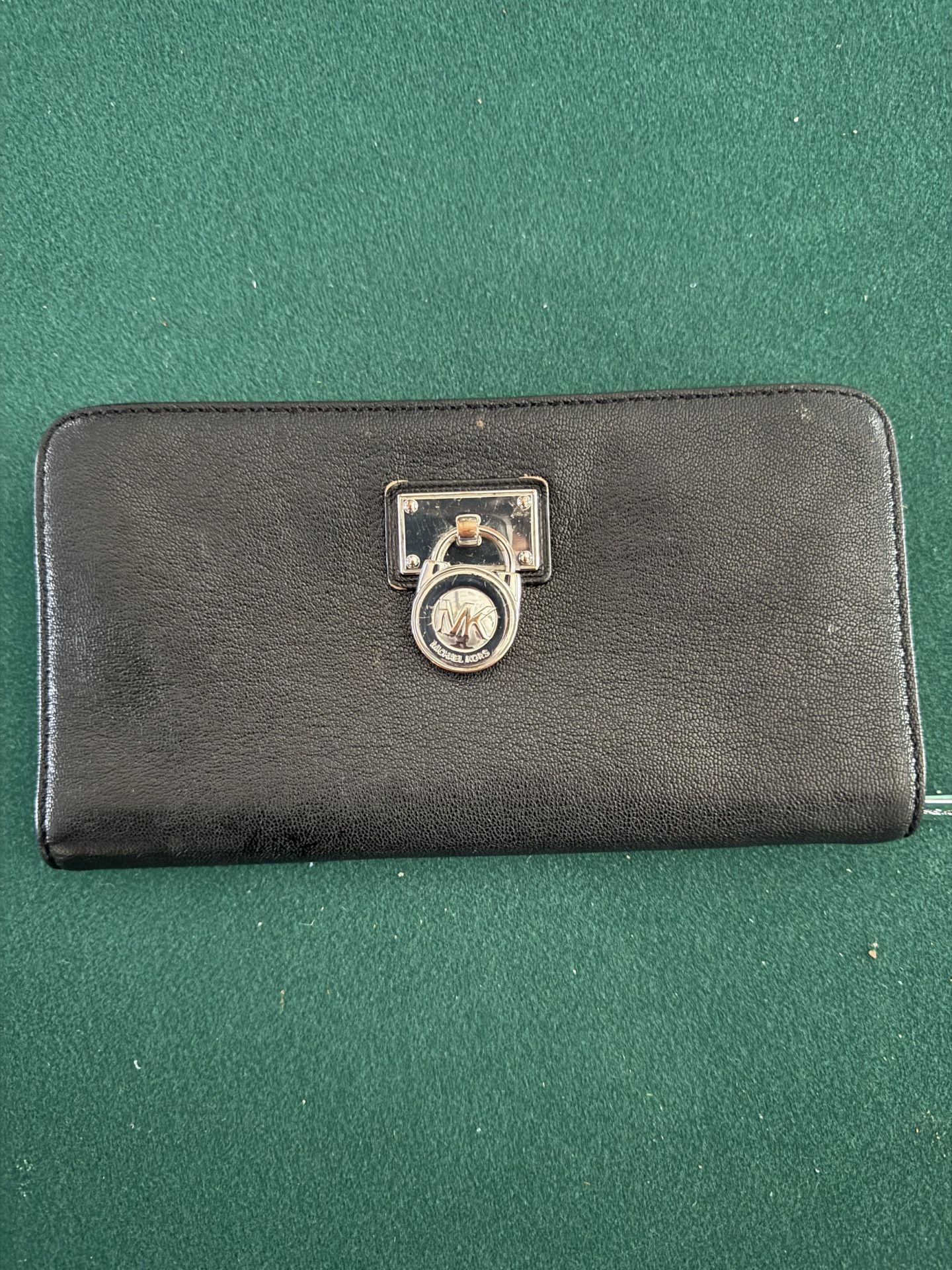 Michael Kors Black Zip-Around Leather Wallet Clutch MK Logo Turnlock – Classic Style