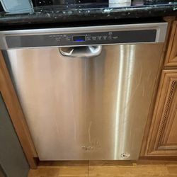 Whirlpool Dishwasher