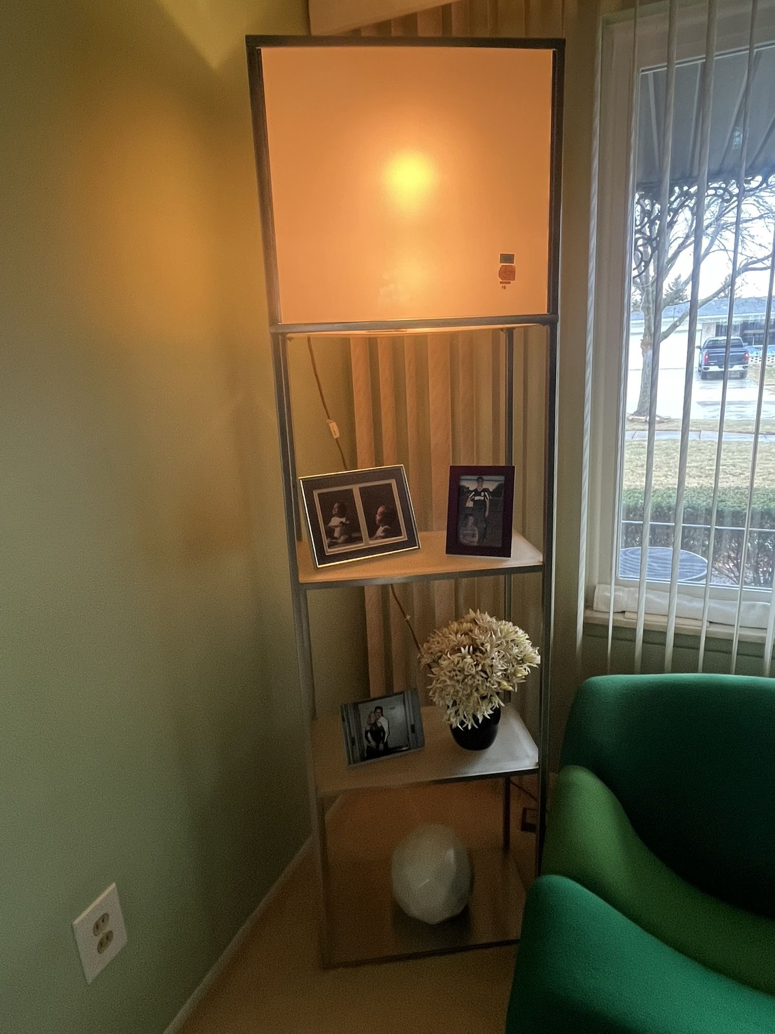 3 Tier Light Showcase