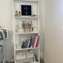 Leaning Bookcase 