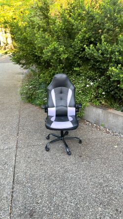 Black and white Office gaming chair
