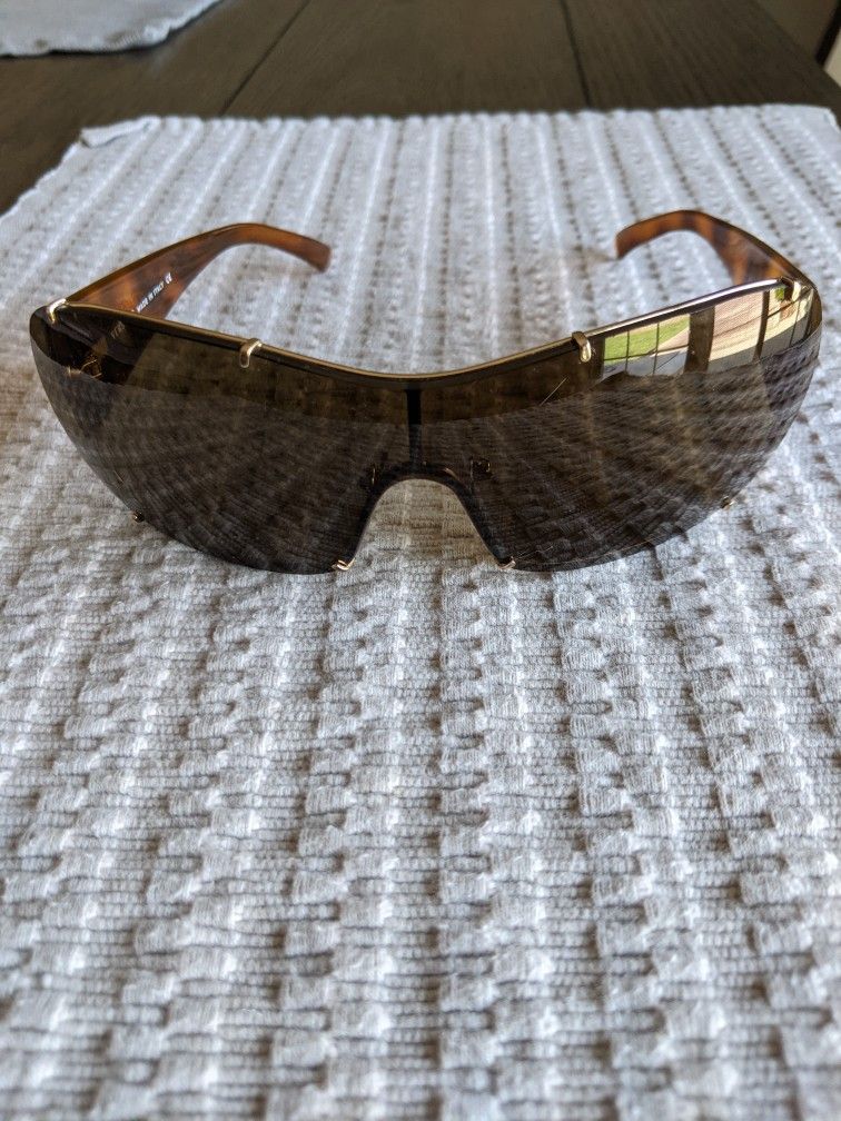 Authentic Versace Sunglasses Mod 2057