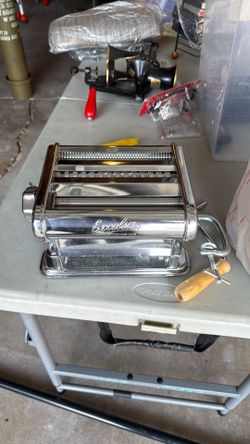Pasta maker