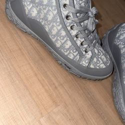 Gray Dior Size 10 