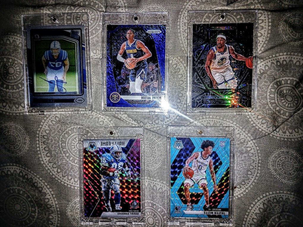Basketball/football Cards