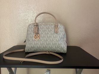 Micheal Kors Handbag