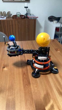 LEGO PLANET MOON