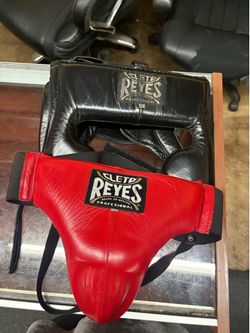 Cleto Reyes Head Gear and Light Protective Cup