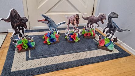 Center Table Dinosaurs For Party