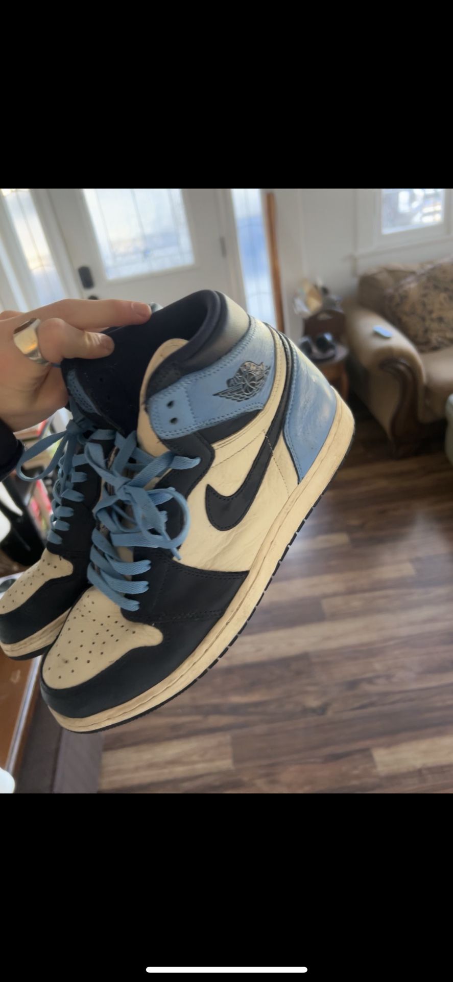Retro Jordan 1 Obsidian UNC (no box, lightly worn)