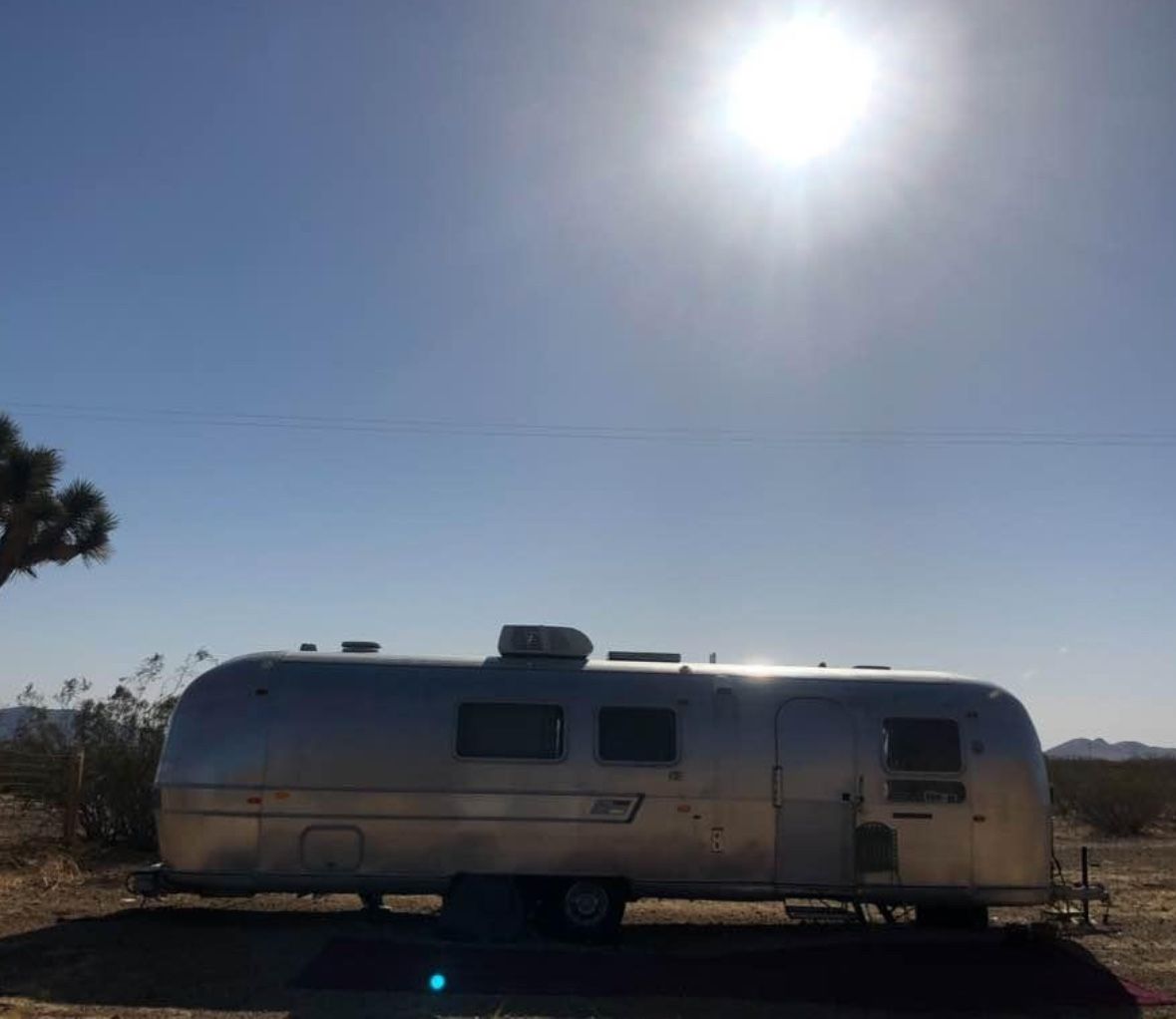 1969 Airstream Land Yacht Sovereign 31ft Trailer