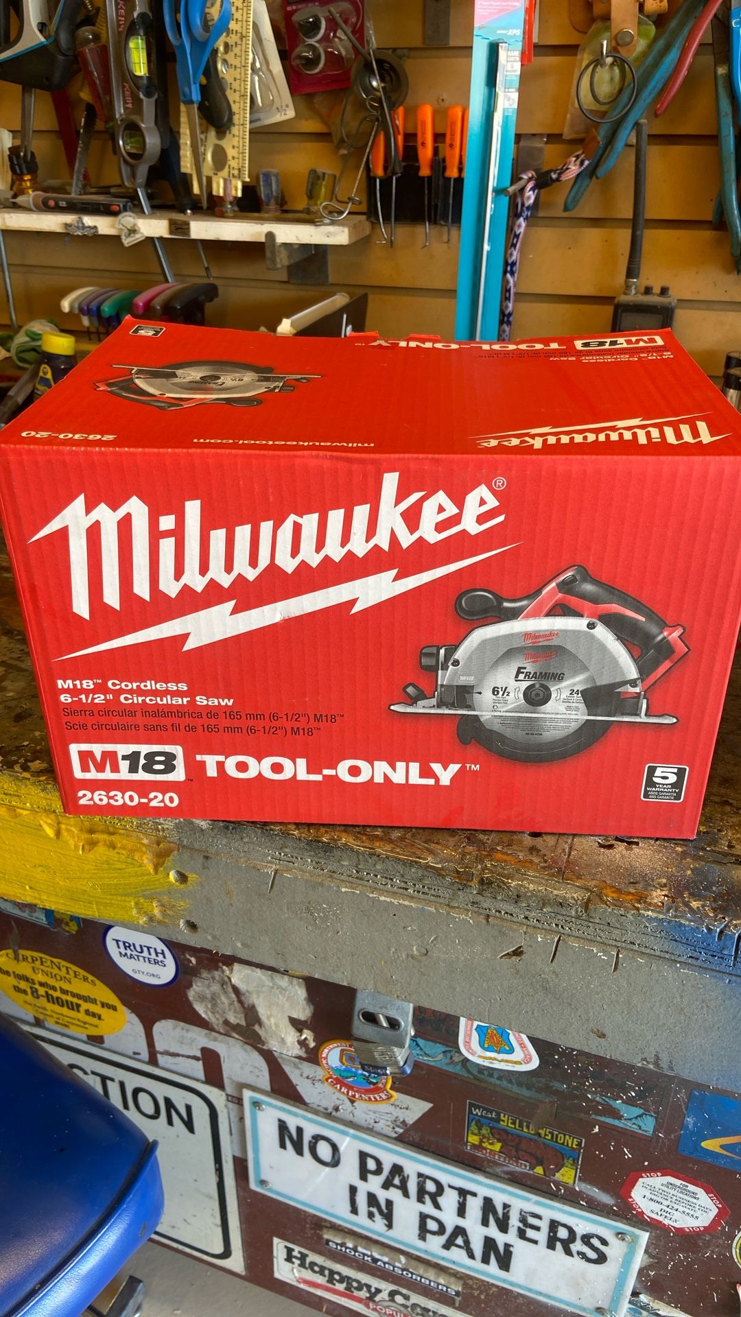 Milwaukee 6.5 Cordless Saw