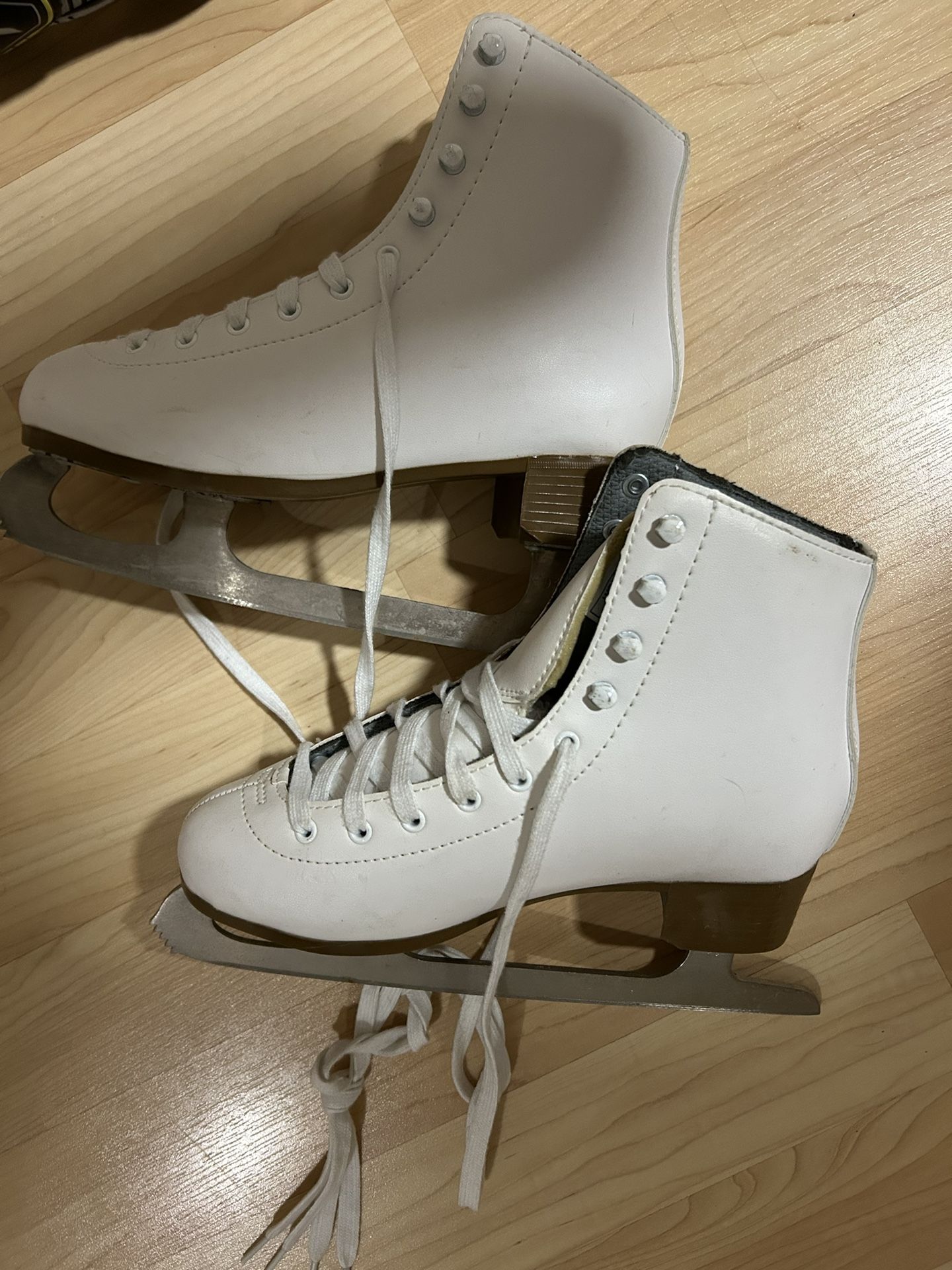 DBX Women ice Skates ice-skating 