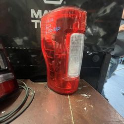 2017-2019 Ford F250 Tail Light