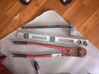 Big bolt cutter ,level an breaker bar