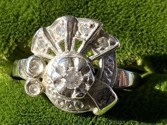 14k White Gold Art Deco Spray Ring