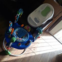 Free Baby 🛁  And Jumping 