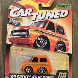 MGA Car Tuned Series 1 69 Chevy K5 Blazer Custom 